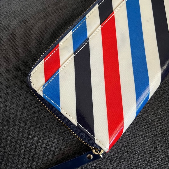 Kate spade New York Daycation neda Wallet. - Picture 5 of 7